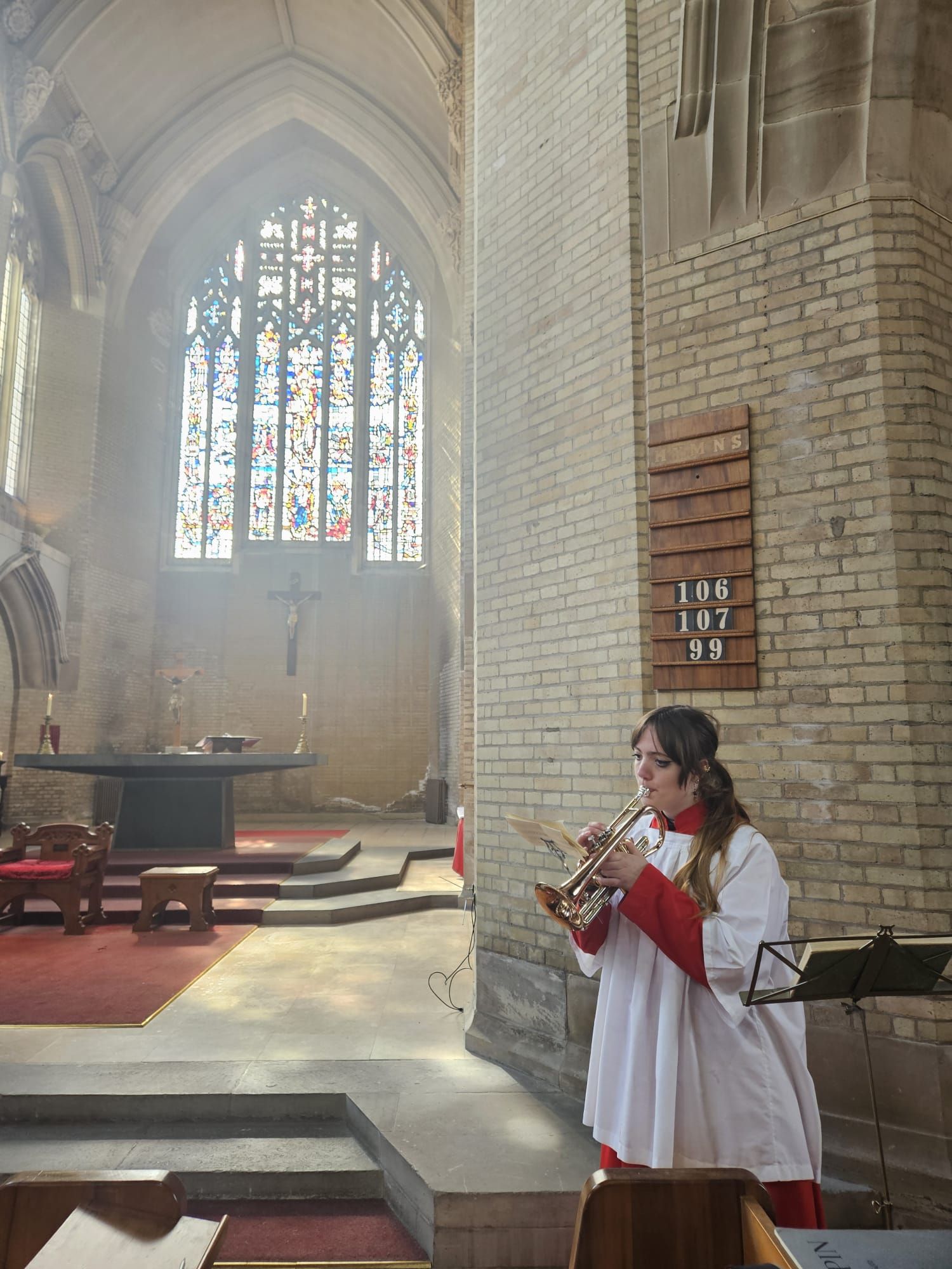 Server and cornet-player